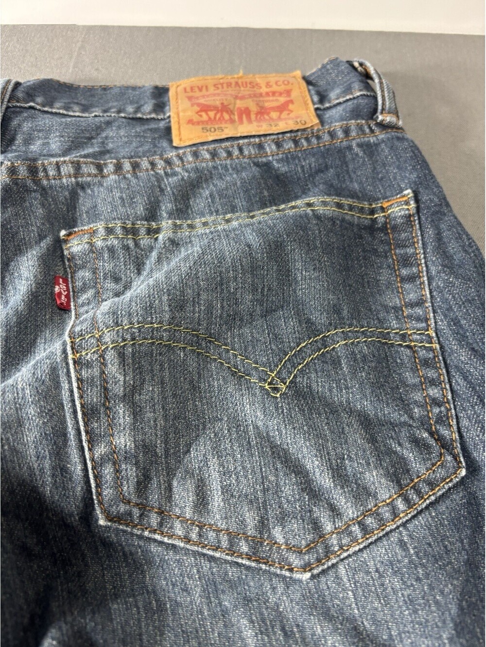 Levis 505 Jeans Mens 32x30 Blue Regular Straight American Workwear Medium Denim - Picture 10 of 15